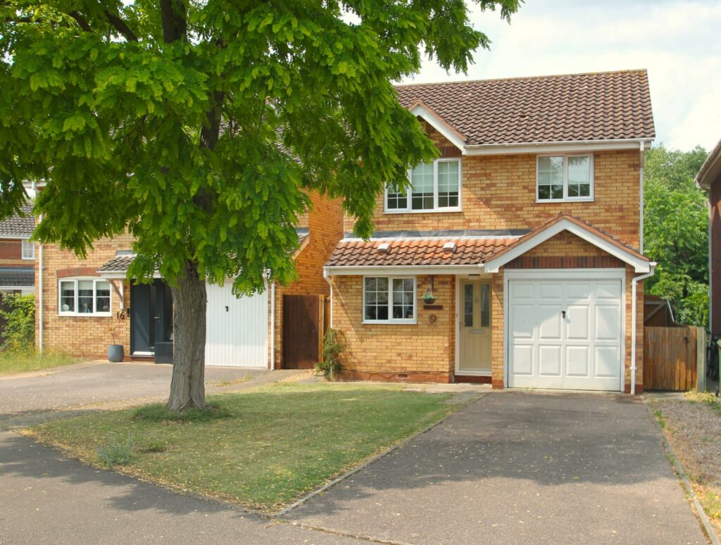 For Sale Bee Moving Soon